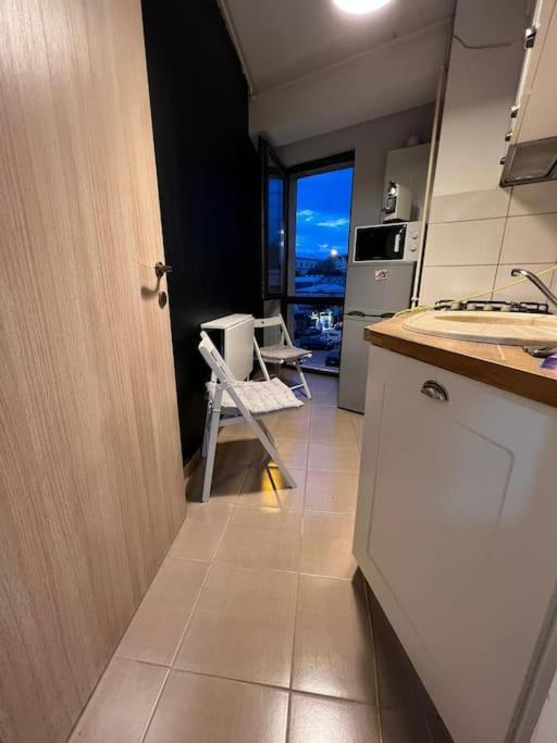 Studio Downtown Lejlighed Bukarest Eksteriør billede